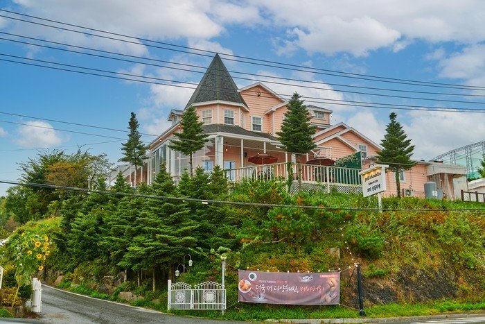 [Chungcheongbuk-do] Petit Chandelier(쁘띠샹들리에)