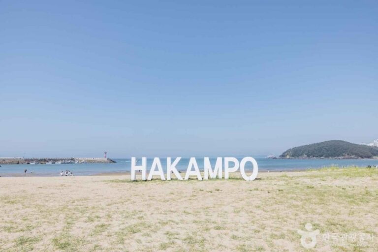 [Chungcheongnam-do] Hakampo Beach (학암포해수욕장)