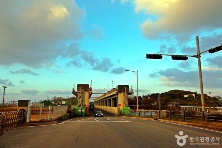 [Chungcheongnam-do] Asanman Embankment (아산만방조제)