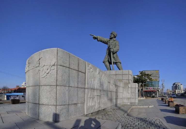 [Chungcheongnam-do] Statue of General Kim Jwajin (김좌진장군동상)