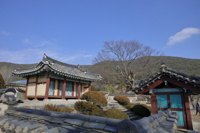 [Chungcheongnam-do] Hongseong Jeongchungsa Shrine (정충사 (홍성))