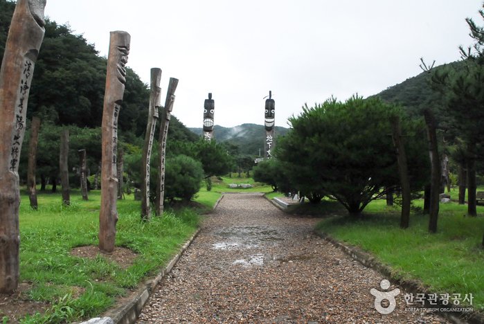 [Chungcheongnam-do] Chilgapsan Jangseung Park (칠갑산 장승공원)