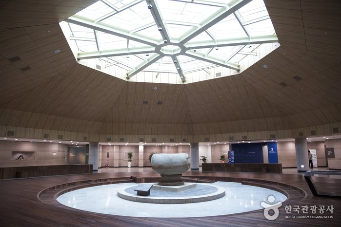 [Chungcheongnam-do] Buyeo National Museum (국립부여박물관)