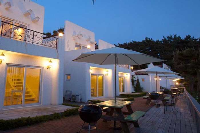 [Chungcheongnam-do] Grumpyhouse pension / 그람피하우스