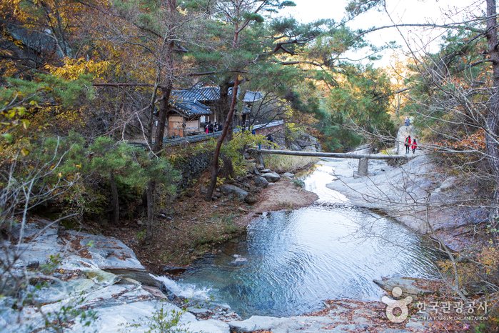 [Gyeongsangbuk-do] Manhyujeong Pavilion (만휴정)