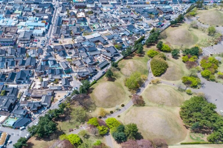 [Gyeongsangbuk-do] Gyeongju Daereungwon Ancient Tomb Complex (경주 대릉원 일원)