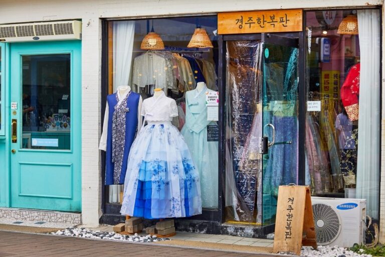 [Gyeongsangbuk-do] Gyeongju Hanbokpan (경주한복판)