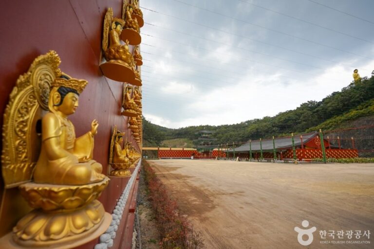 [Gyeongsangbuk-do] Manbulsa Temple (Yeongcheon) (만불사(영천))