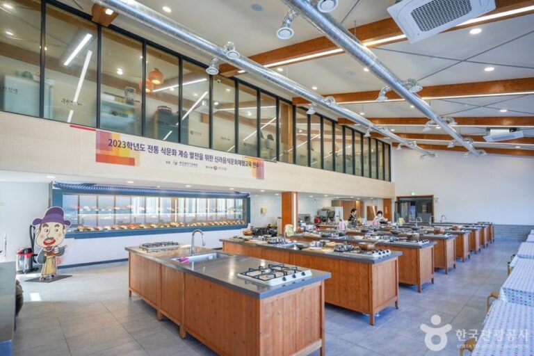 [Gyeongsangbuk-do] Rasunjae (라선재)