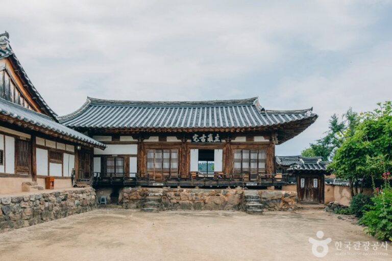 [Gyeongsangbuk-do] Yangjindang/ 하회 양진당
