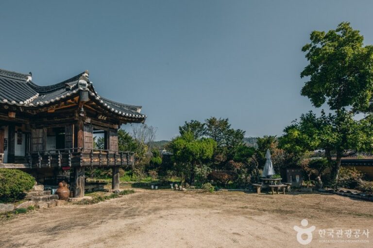 [Gyeongsangbuk-do] Manhoegotaek (만회고택)