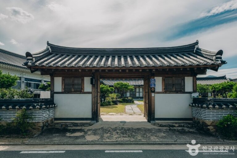 [Gyeongsangbuk-do] Gyeongjuhanok 1st (경주한옥1번가)
