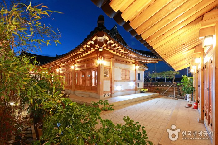 [Gyeongsangbuk-do] Wiyeonjae Hanok Stay (위연재)
