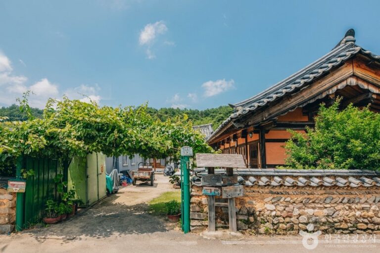 [Gyeongsangbuk-do] Ungidaek House (인심좋은웅기댁)
