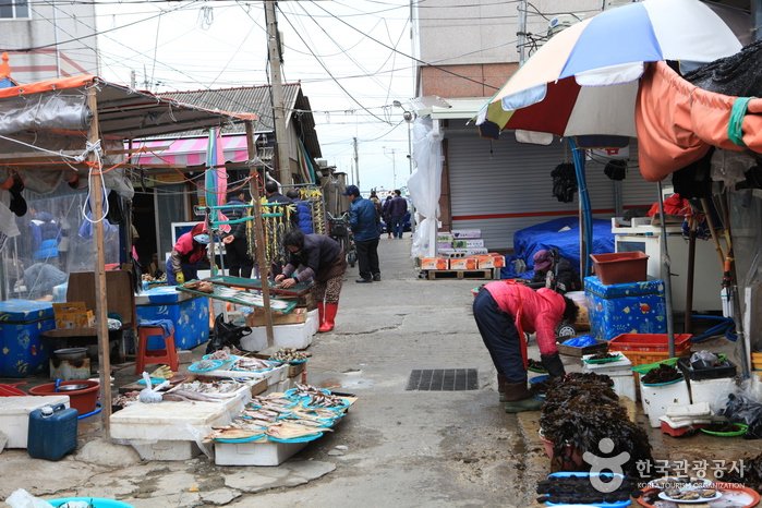 [Gyeongsangbuk-do] Guryongpo Fifth-Day Market (구룡포장 (3, 8일))