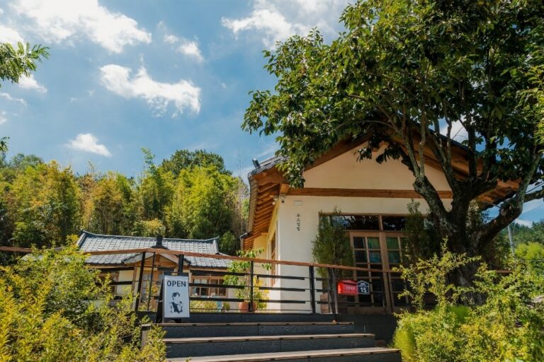 [Gyeongsangbuk-do] Sosomilmil Seoak Branch (소소밀밀 서악점)