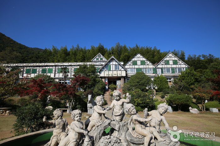 [Gyeongsangnam-do] Haeoreum Art Village (해오름예술촌)