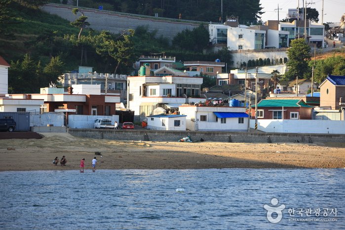 [Gyeongsangnam-do] Tongyeong Suryuk Beach (수륙해수욕장)