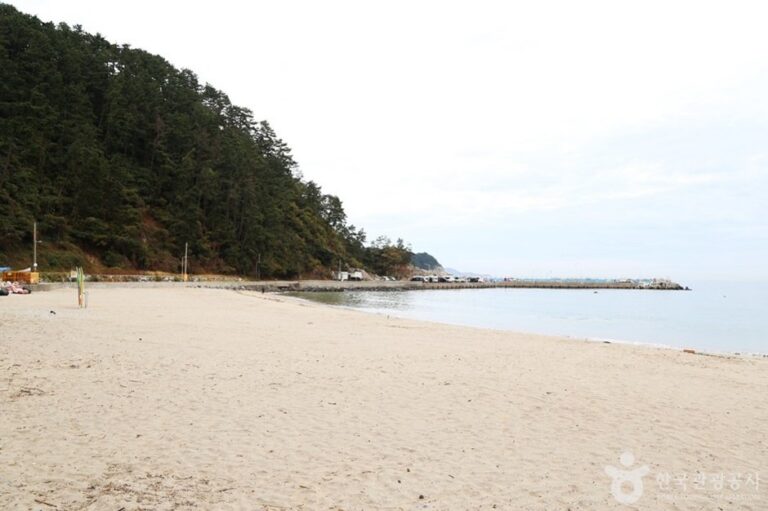 [Gyeongsangnam-do] Heungnam Beach (흥남해수욕장)
