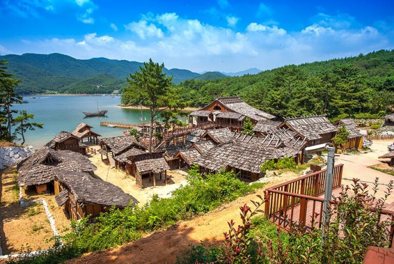 [Gyeongsangnam-do] Maritime Filming Location (‘역적’촬영지 해양드라마세트장)