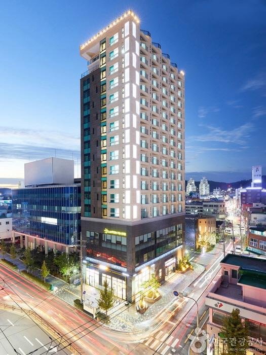 [Gyeongsangnam-do] Golden Tulip Jinju Hotel Namgang (골든튤립 호텔 남강)