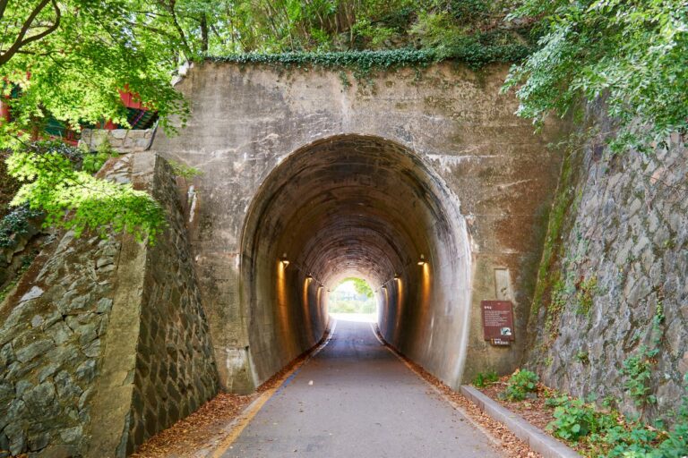 [Jeollabuk-do] Hanbyeok Tunnel (한벽터널)