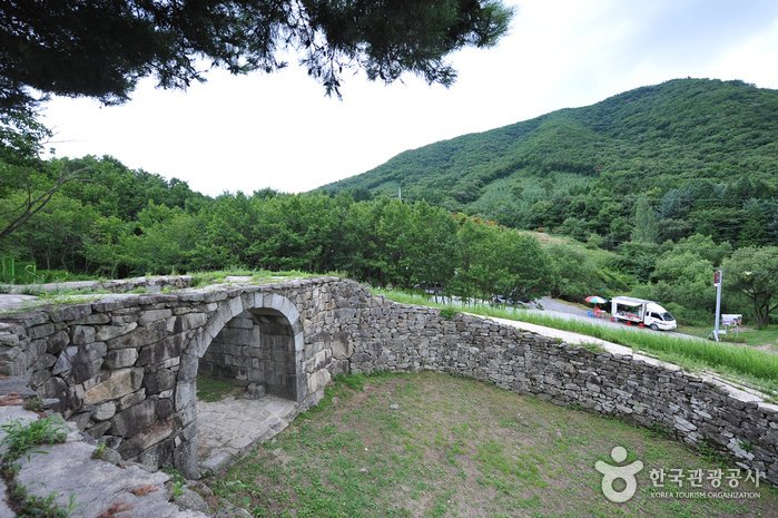 [Jeollabuk-do] Wibongsanseong County Park (위봉산성)