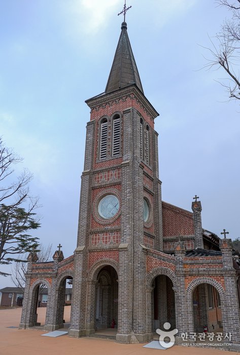 [Jeollabuk-do] Nabawi Catholic Church (화산천주교회(나바위 성당))