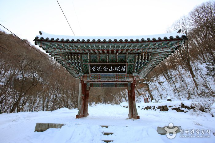 [Jeollabuk-do] Muju Baengnyeonsa Temple (백련사(무주))
