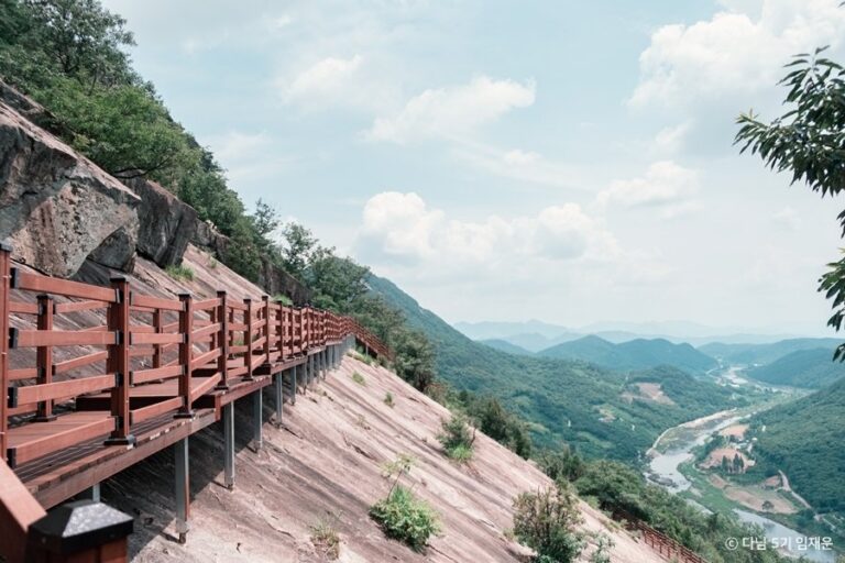 [Jeollabuk-do] Yonggwonsan Sky Walk (용궐산하늘길)