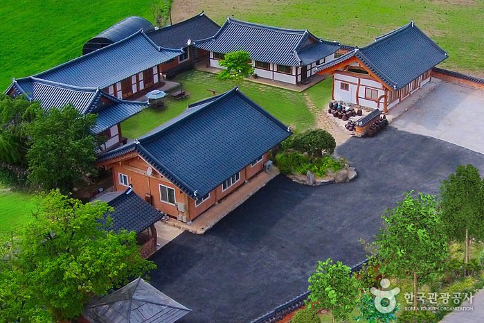 [Jeollabuk-do] NABIdream Hanok Stay (한옥펜션 나비의 꿈)