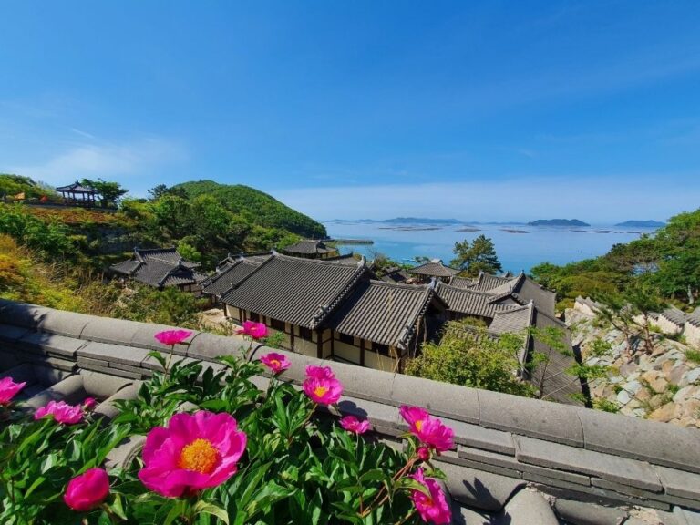 [Jeollanam-do] Cheonghaepogu Filming Set (완도 청해포구촬영장)