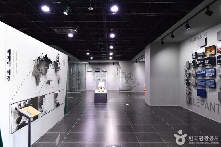 [Jeollanam-do] The Battle of Myeongnyang Memorial (명량대첩해전사 기념전시관)