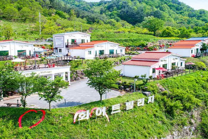 [Jeollanam-do] White village / 화이트빌리지