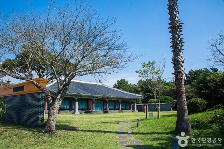 [Jeju] Seobok Exhibition Hall (서복전시관)